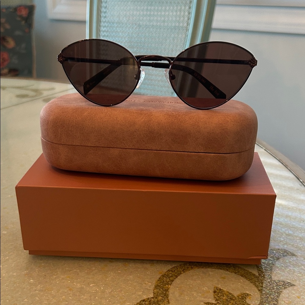 New! Luv Lou The Fox Sunglasses Women's Brown Tinted Oval Sunglasses